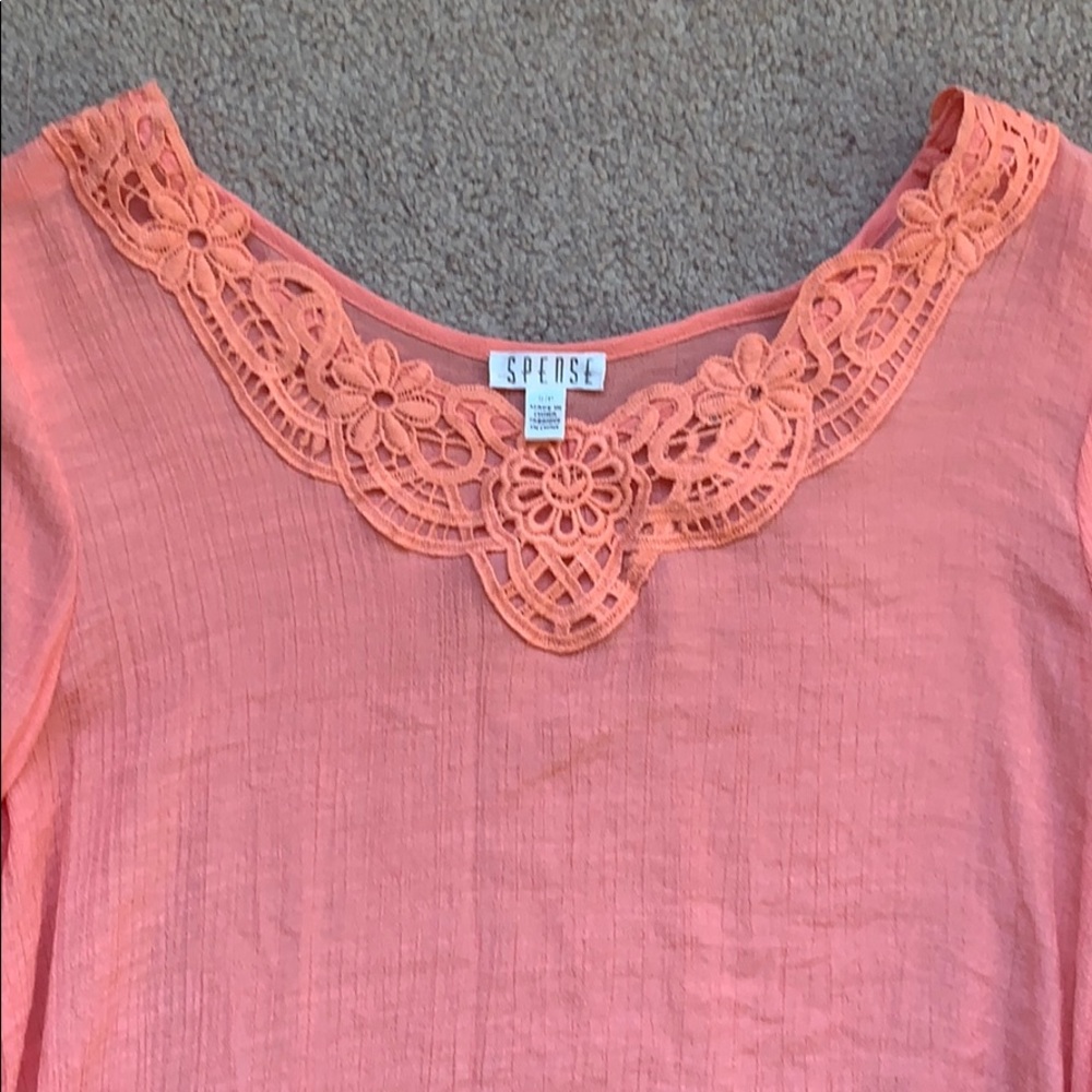 Women’s top - Picture 3 of 6